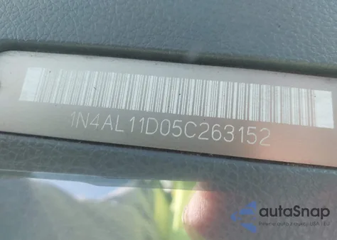 2005 Nissan Altima 2.5 S z USA, uszkodzony, nr VIN 1N4AL11D05C263152